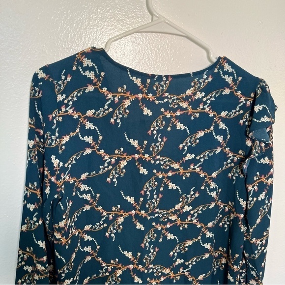 Melrose and Market Long Sleeve Ruffle Top Japanese Branches - Picture 9 of 12